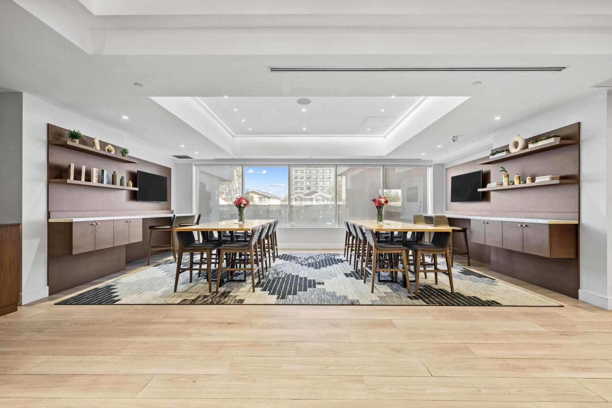 Doubletree By Hilton New York Jfk Airport Hotel Exterior photo